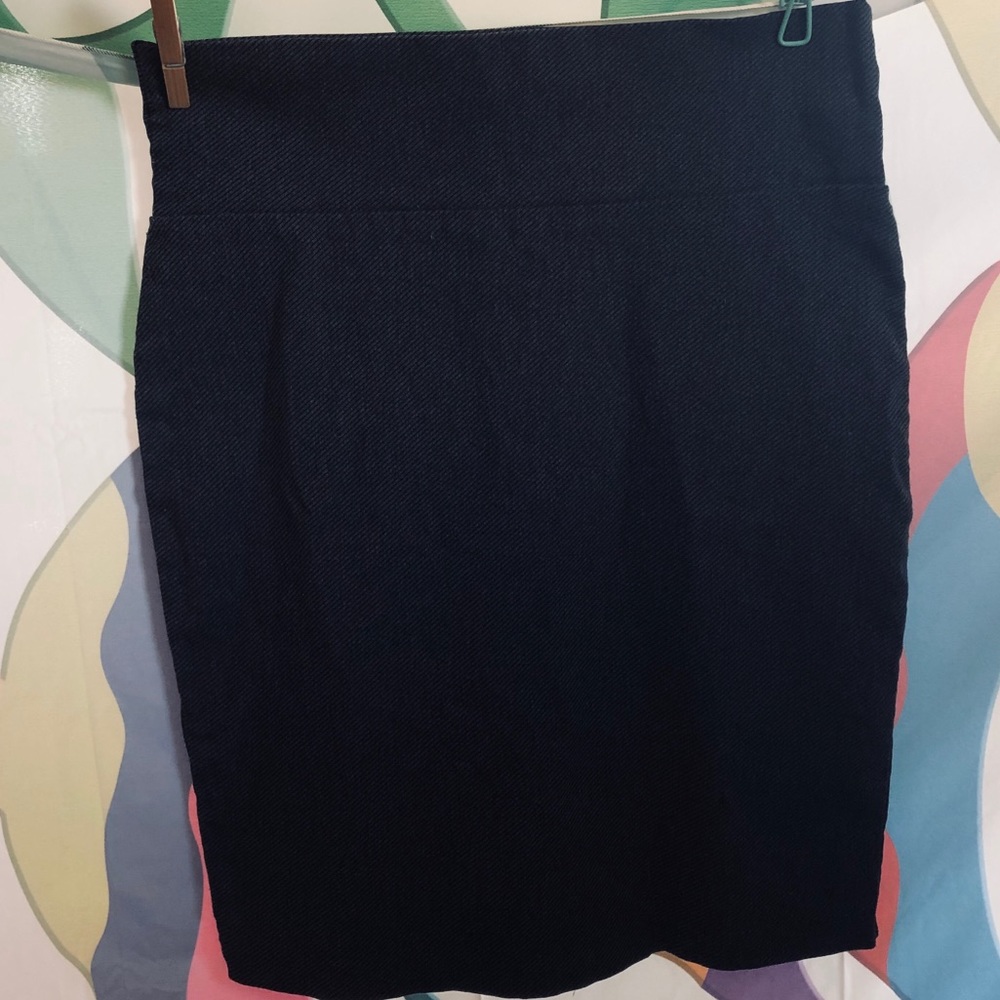 Charlotte Russe gray stretchable business skirt